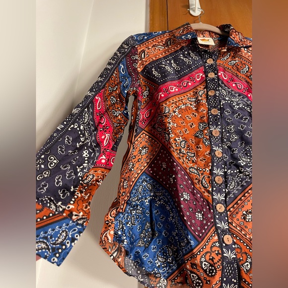 FARM Rio Multicolor Paisley Blouse - Picture 10 of 16